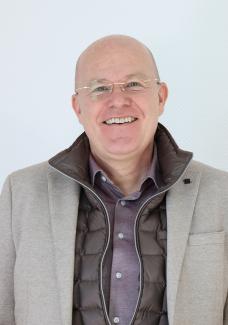 Dr. Martin Welp